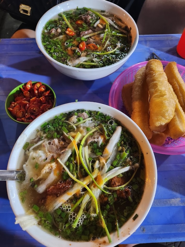 Enjoy Hanoi's pho specialties with 6 famous pho restaurants 5