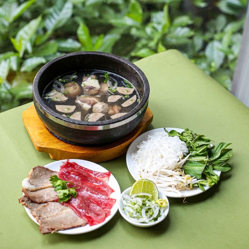 Top 6 stone bowl pho restaurants in Saigon that attract diners who forget the way back 11