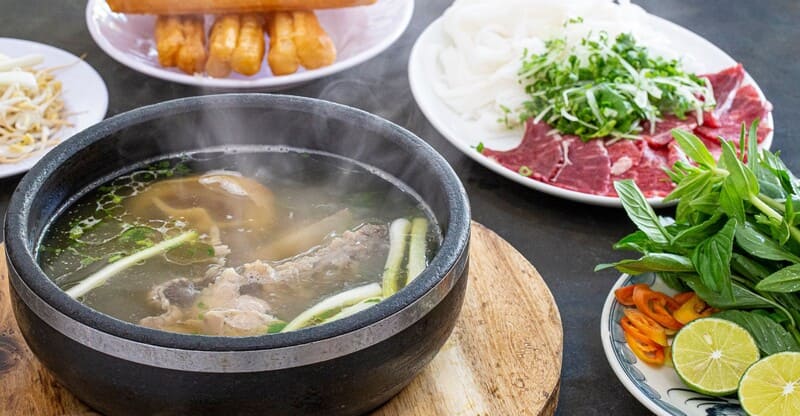 Top 6 stone bowl pho restaurants in Saigon that attract diners who forget the way home 5