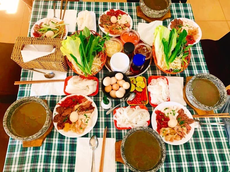 Top 4 stone bowl pho restaurants in Da Lat with unique cooking styles 6
