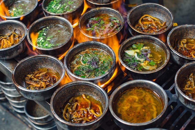 Top 4 stone bowl pho restaurants in Da Lat with unique cooking styles 8