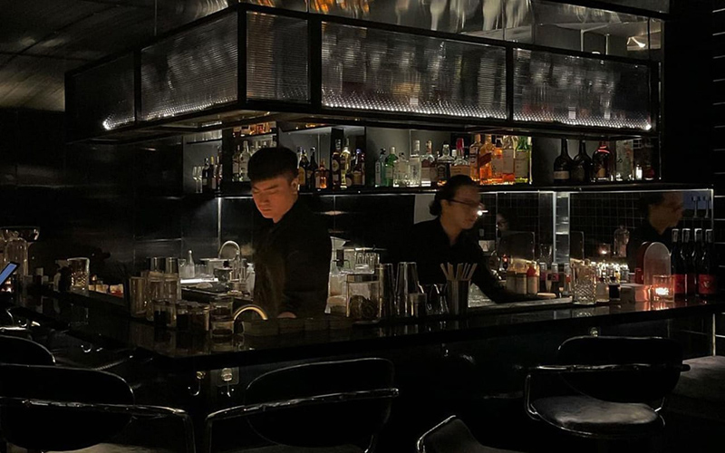 Hidden bar, a new entertainment trend for Saigon youth 3