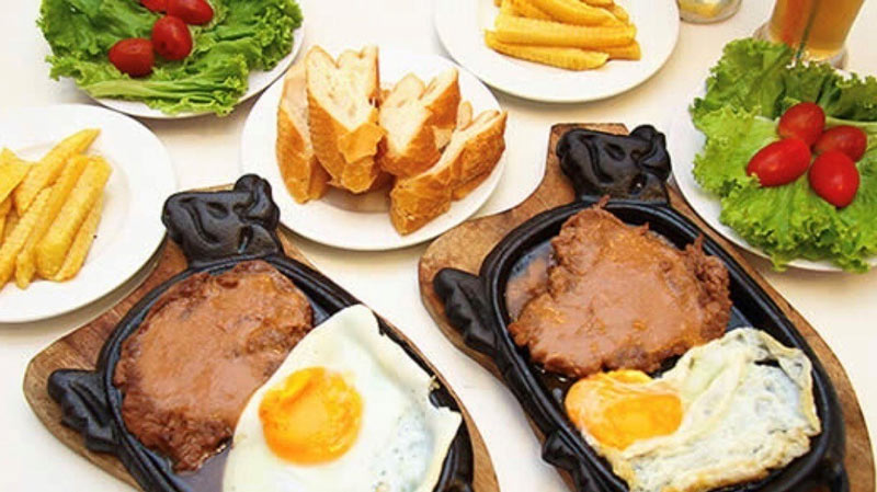 Scanning 15 delicious restaurants in District 3 for teams who love to explore cuisine 10