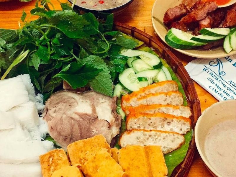 Top 10 famous delicious restaurants in District 1 in Saigon, worth trying in 2019