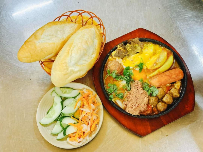 Delicious restaurants in Saigon that captivate the hearts of the most demanding diners 2