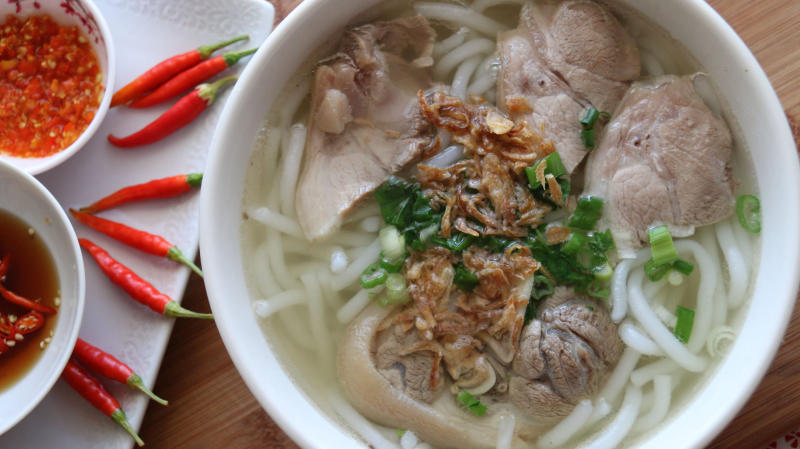 Delicious restaurants in Saigon that captivate the hearts of the most demanding diners 4