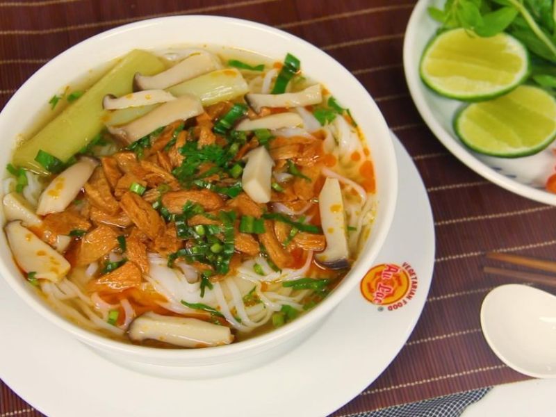 Experience the top 10 most delicious restaurants in District 4 that cannot be missed 8