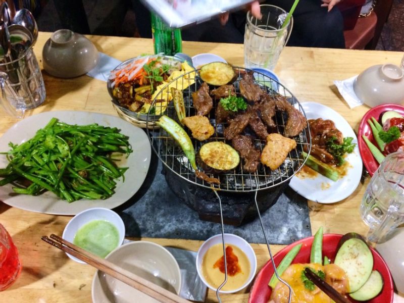 Experience the top 10 most delicious restaurants in District 4 that cannot be missed 9