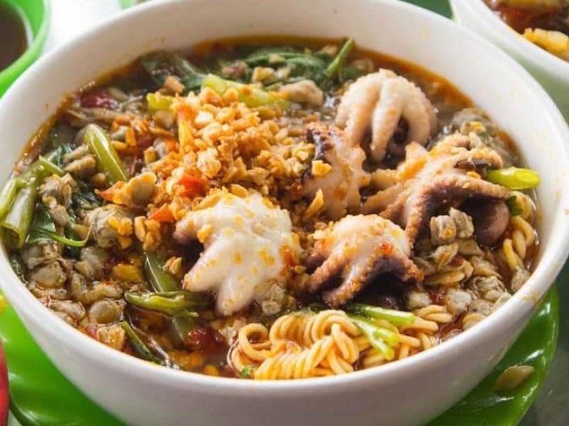 Experience the top 10 most delicious restaurants in District 4 that cannot be missed