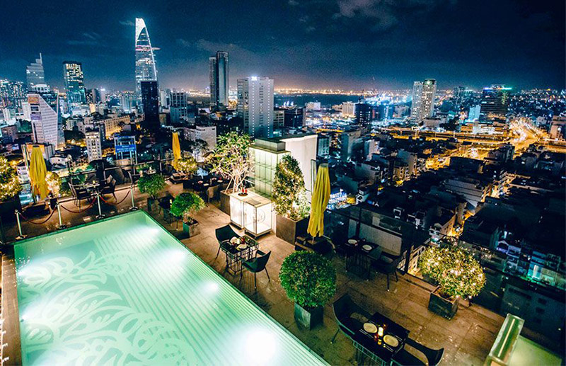 Top 10 bars in District 1 that are most vibrant and attractive to young people 4