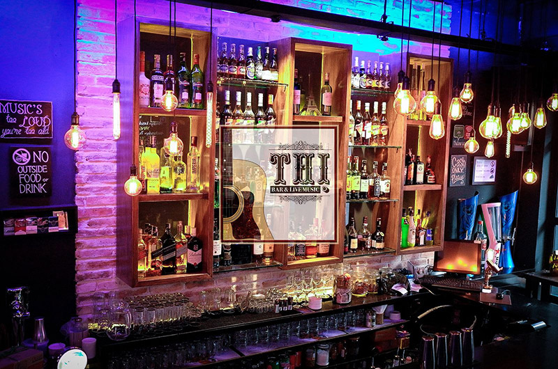 Top 10 bars in District 1 that are most vibrant and attractive to young people 8