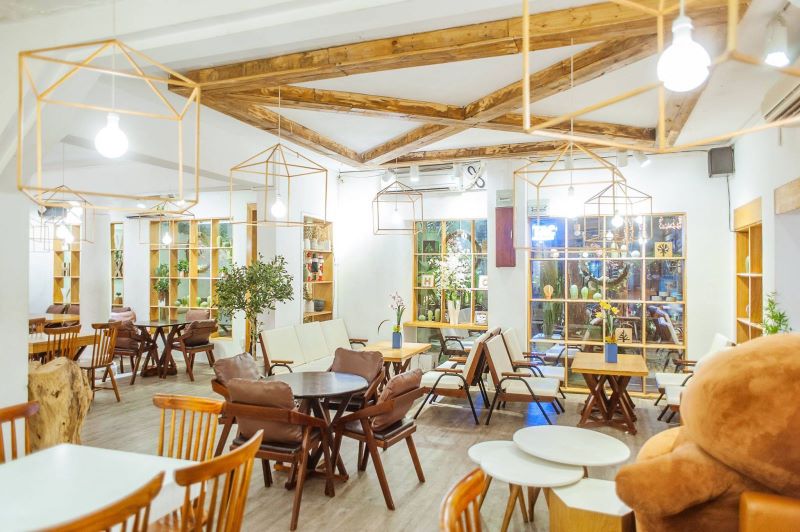 When you go to the coffee shops in District 3, you're sure to have pretty photos to take home 6