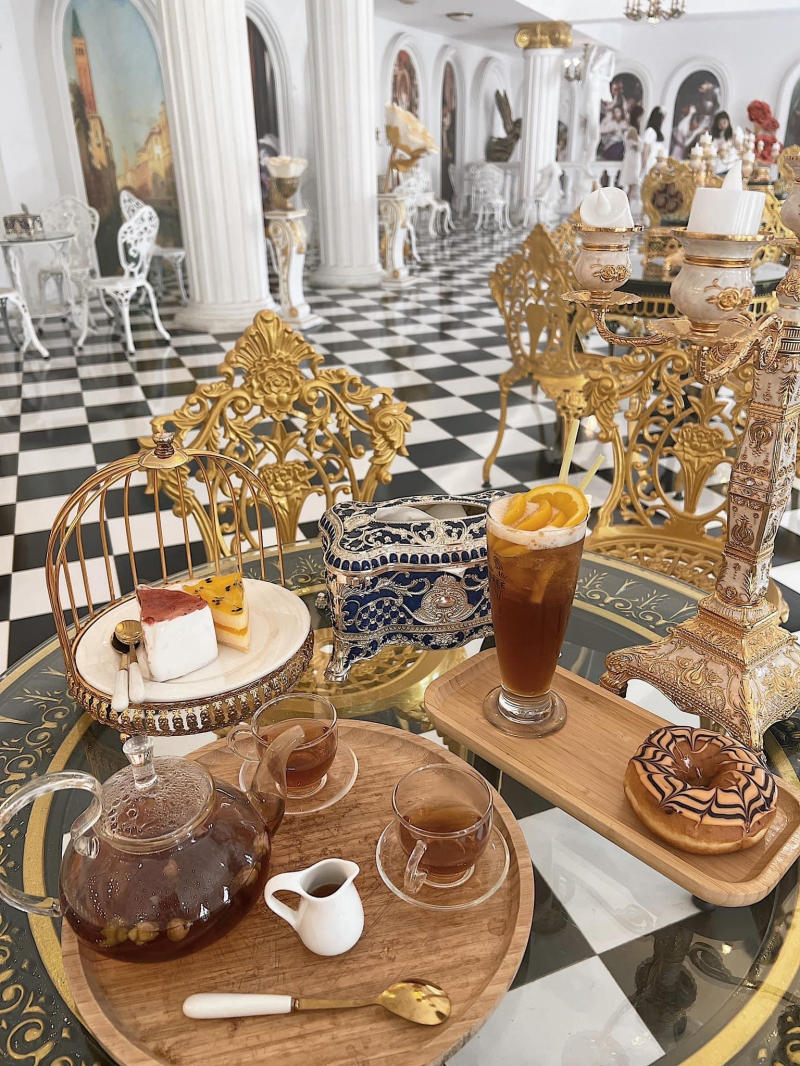 Top 10 beautiful cafes in Hanoi with beautiful space 2