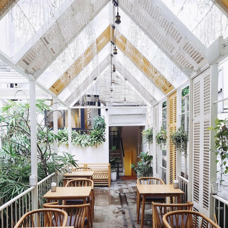 Top 10 beautiful cafes in Hanoi with beautiful space 9
