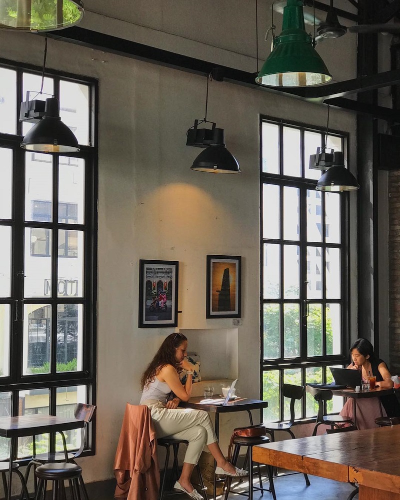 Top 14 beautiful cafes in Saigon that impress with space 2