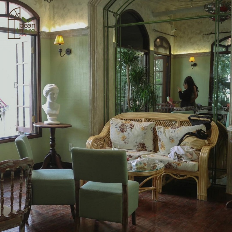 Top 14 beautiful cafes in Saigon that impress with space 11