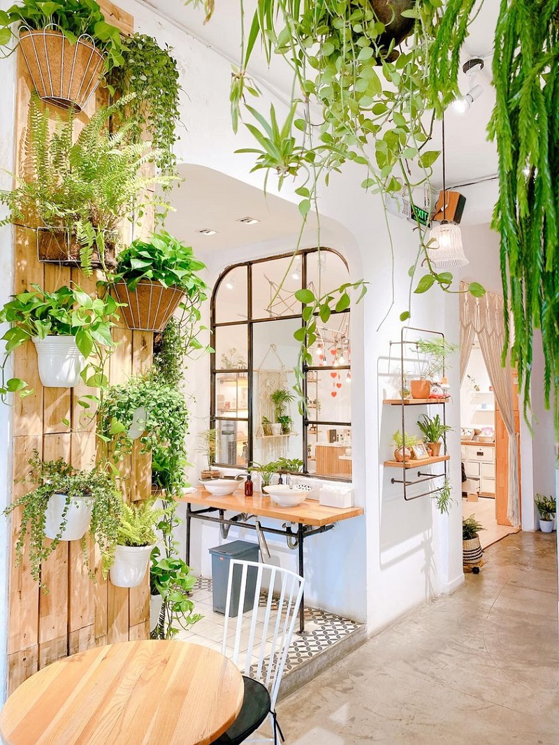 Top 14 beautiful cafes in Saigon that impress with space 3