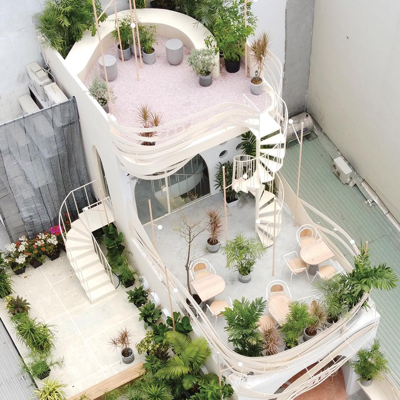 Pocket 9 cafes in District 5 with delicious drinks and quality space 3