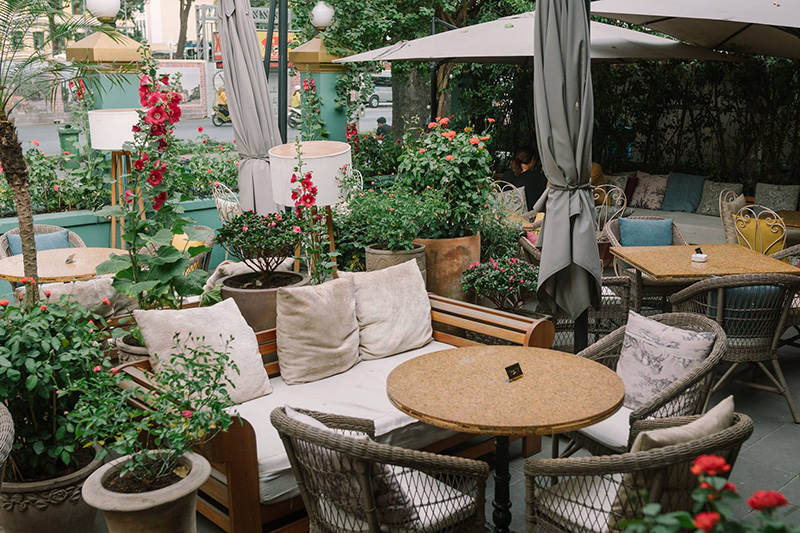 Find peace with 10 garden cafes in District 1 and 2