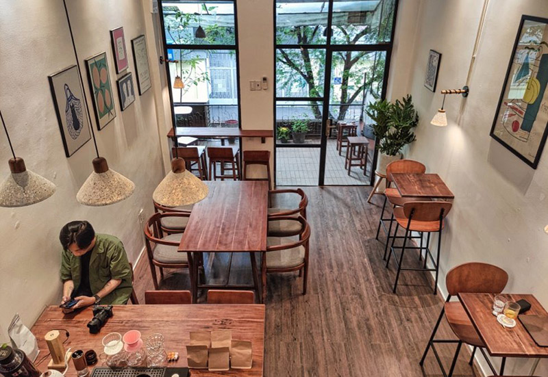 Quiet cafes in District 1 for introverted teams 3