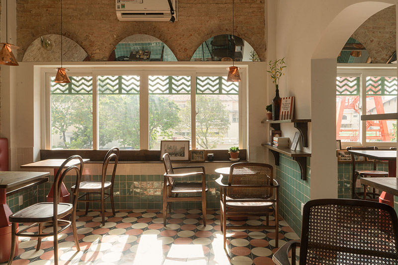 Quiet cafes in District 1 for introverted teams 9