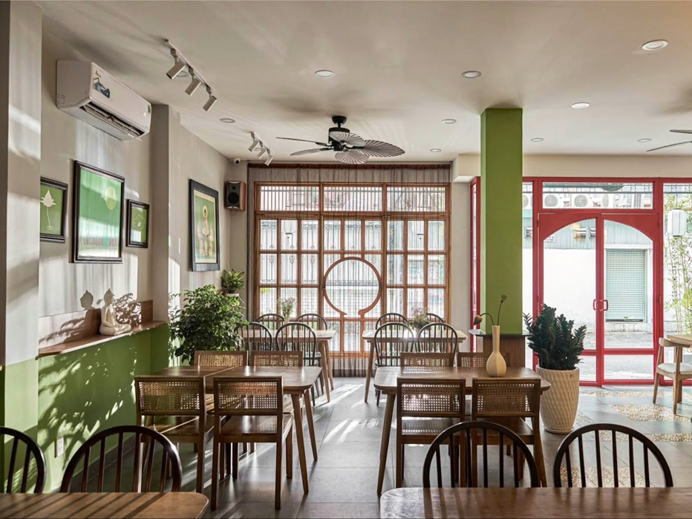 Pocket the top 10 most delicious and quality vegetarian restaurants in District 3 9