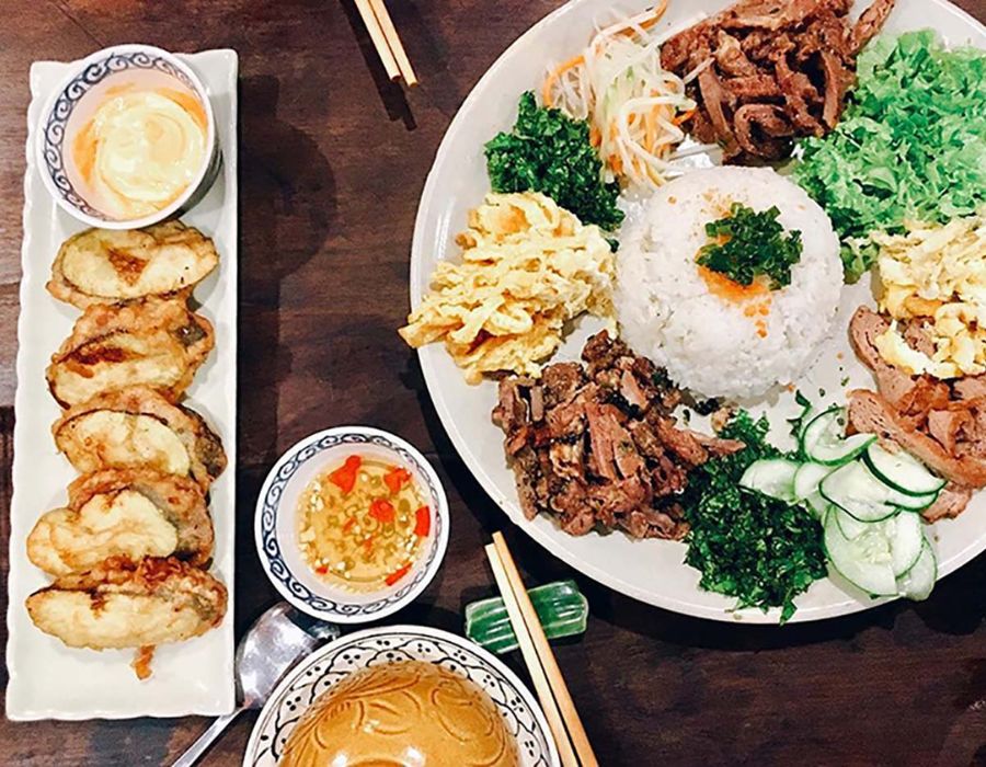 Hue Am Phu Rice Restaurant with unique royal dishes 4