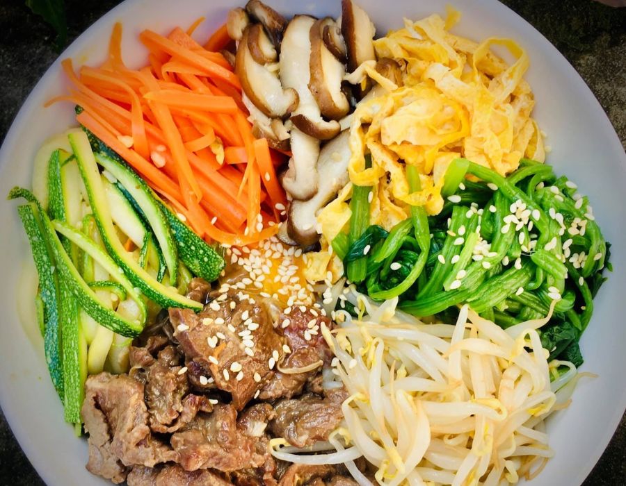 Hue Am Phu Rice Restaurant with unique royal dishes 5