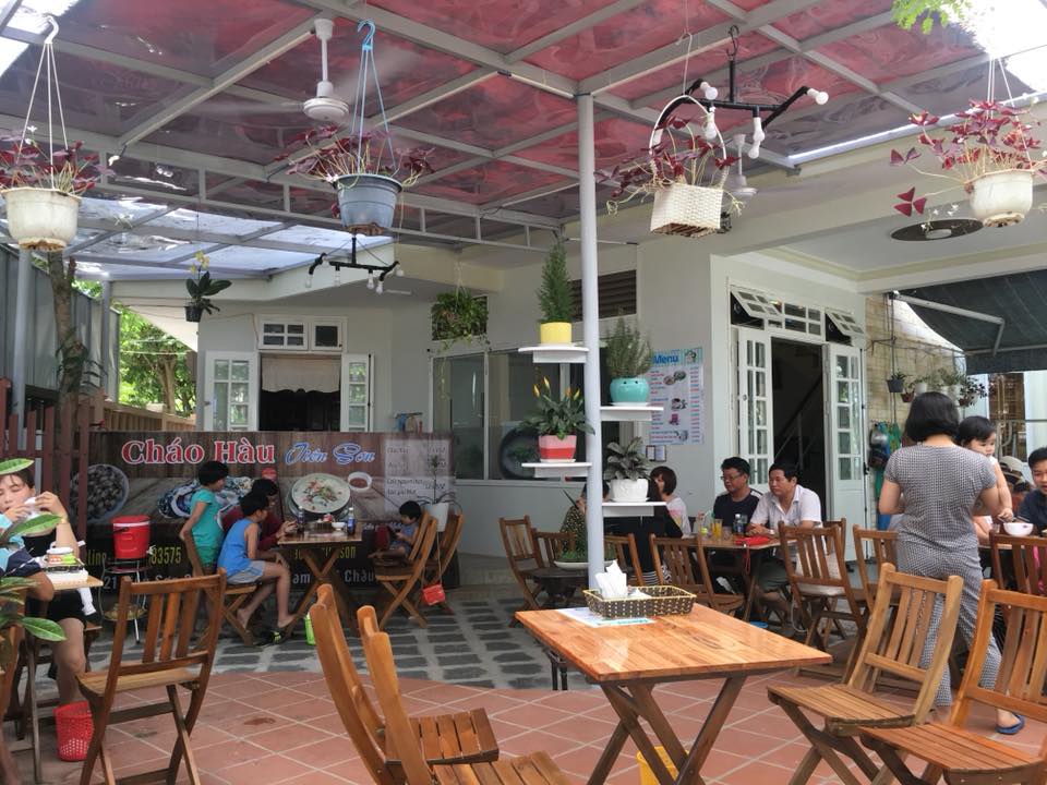 Tien Son Oyster Restaurant - Enjoy real oyster specialties right in Da Nang 10