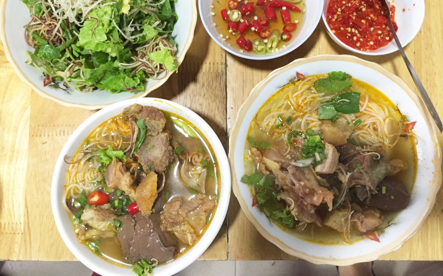 Me Keo Restaurant - Discover the Hue beef noodle shop that has always been crowded with customers for 70 years in the land of the 13th Ancient Capital