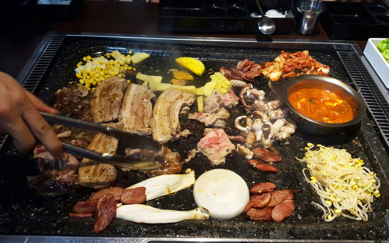 Top 10 delicious grilled restaurants in Hanoi that bring unforgettable aftertaste 5