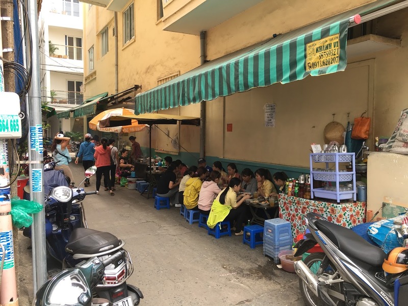 Pocket 10 famous and delicious snail restaurants in District 1, always popular 6