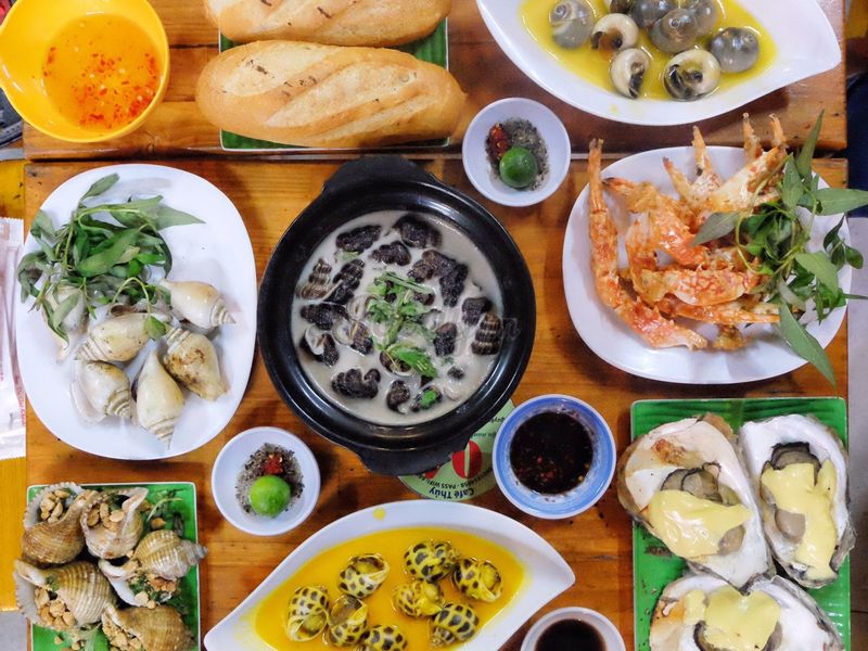 12 delicious snail restaurants in District 10 that attract customers 4