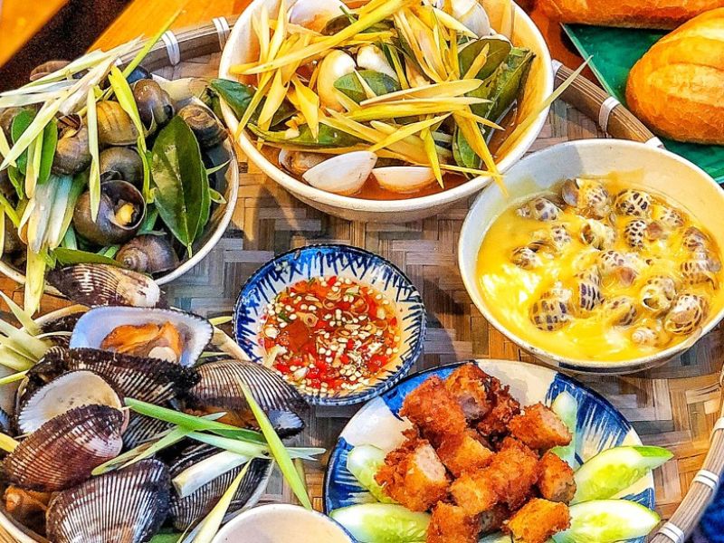 12 delicious snail restaurants in District 10 that attract customers 6