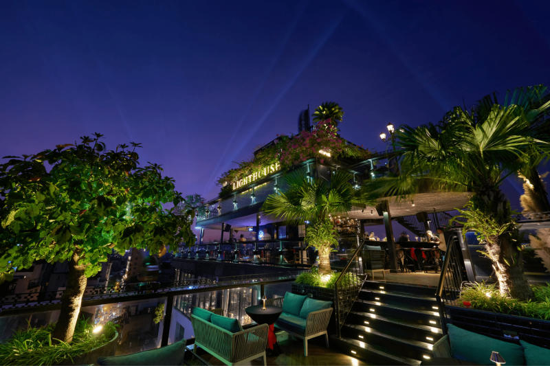 Top 10 Rooftop bars in Hanoi with amazing photography views 6