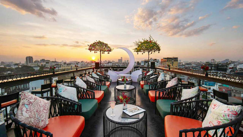 Top 10 Rooftop bars in Hanoi with amazing photography views 11