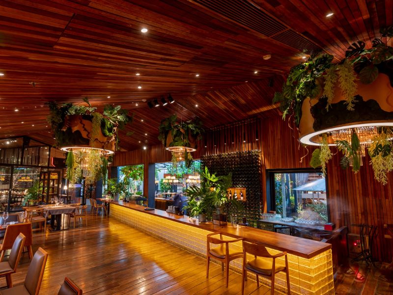 Top 15 extremely chill rooftop bars in District 1 with beautiful views 13