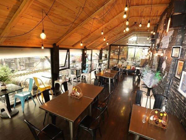 Top 10+ rooftop shops in District 10 with free virtual views 7