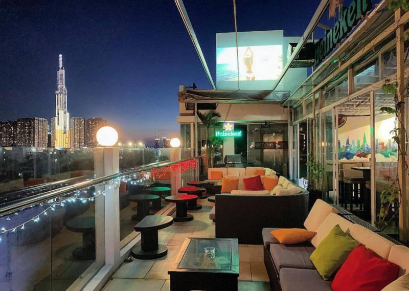 Top 8 extremely chill rooftop bars in District 2 with million-dollar views 8