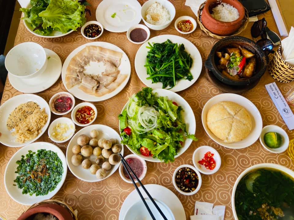 Invite each other to sweep all the famous Da Lat potted rice restaurants in the city of thousands of flowers 4