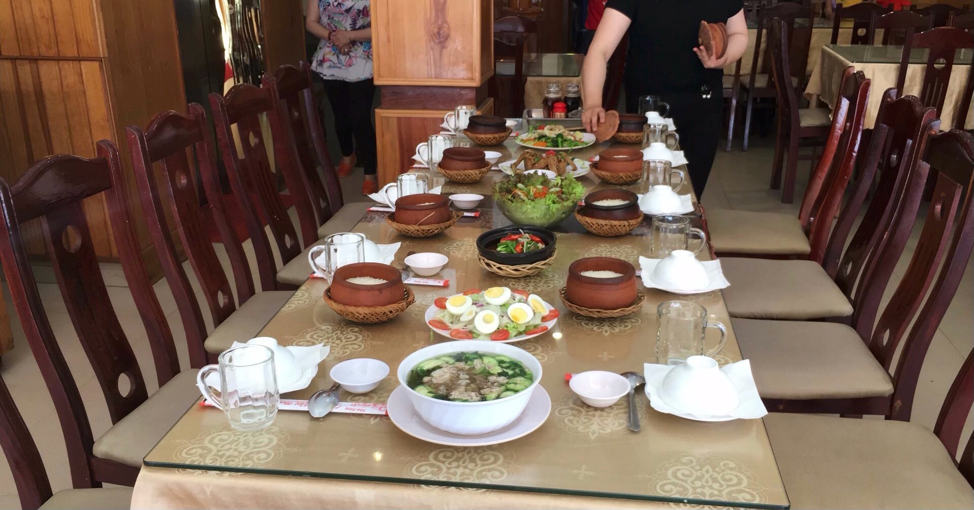 Let's sweep out all the famous Da Lat potted rice restaurants in the city of thousands of flowers