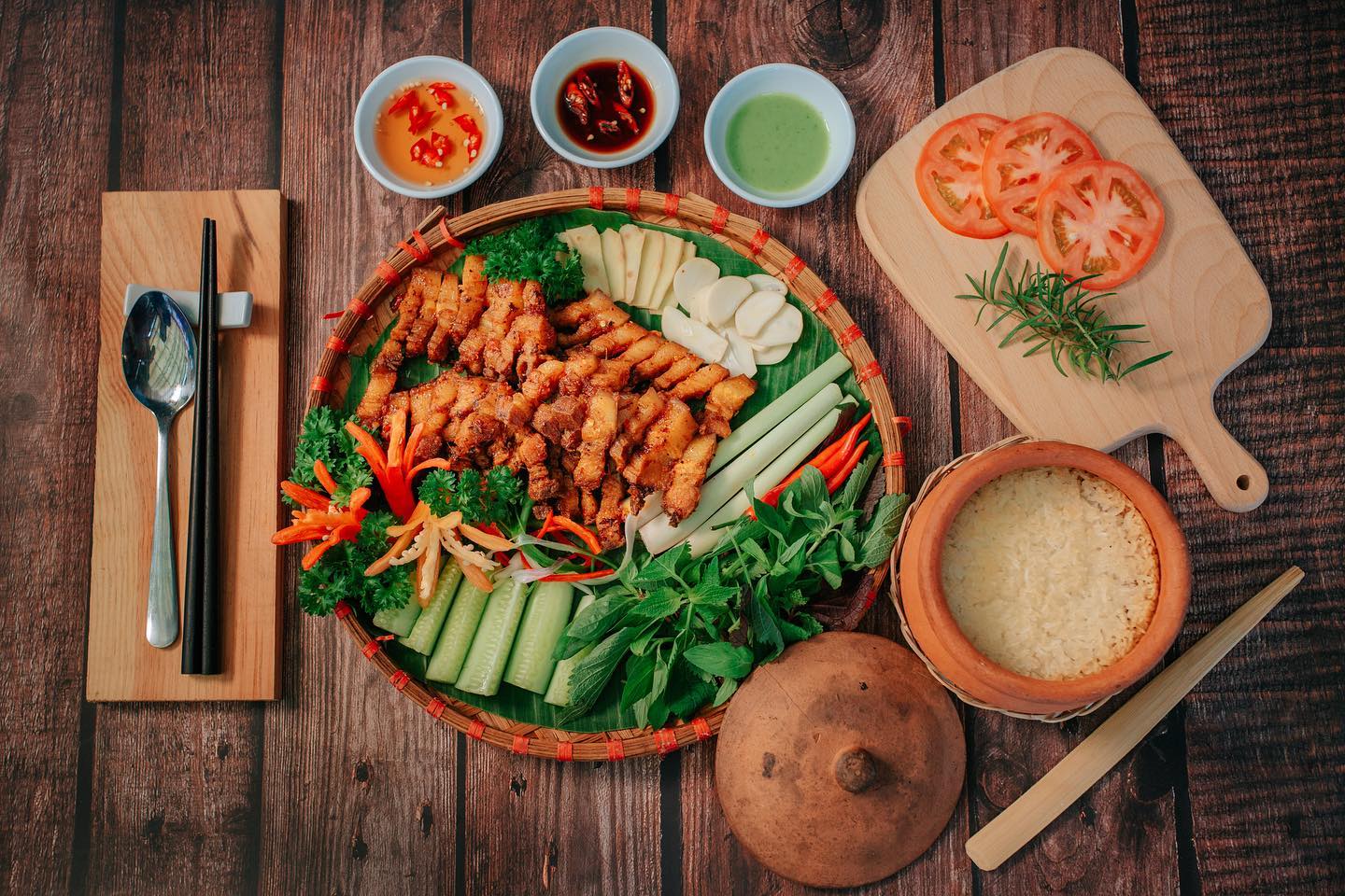 Invite each other to sweep all the famous and delicious Da Lat claypot rice restaurants in the city of thousands of flowers 2
