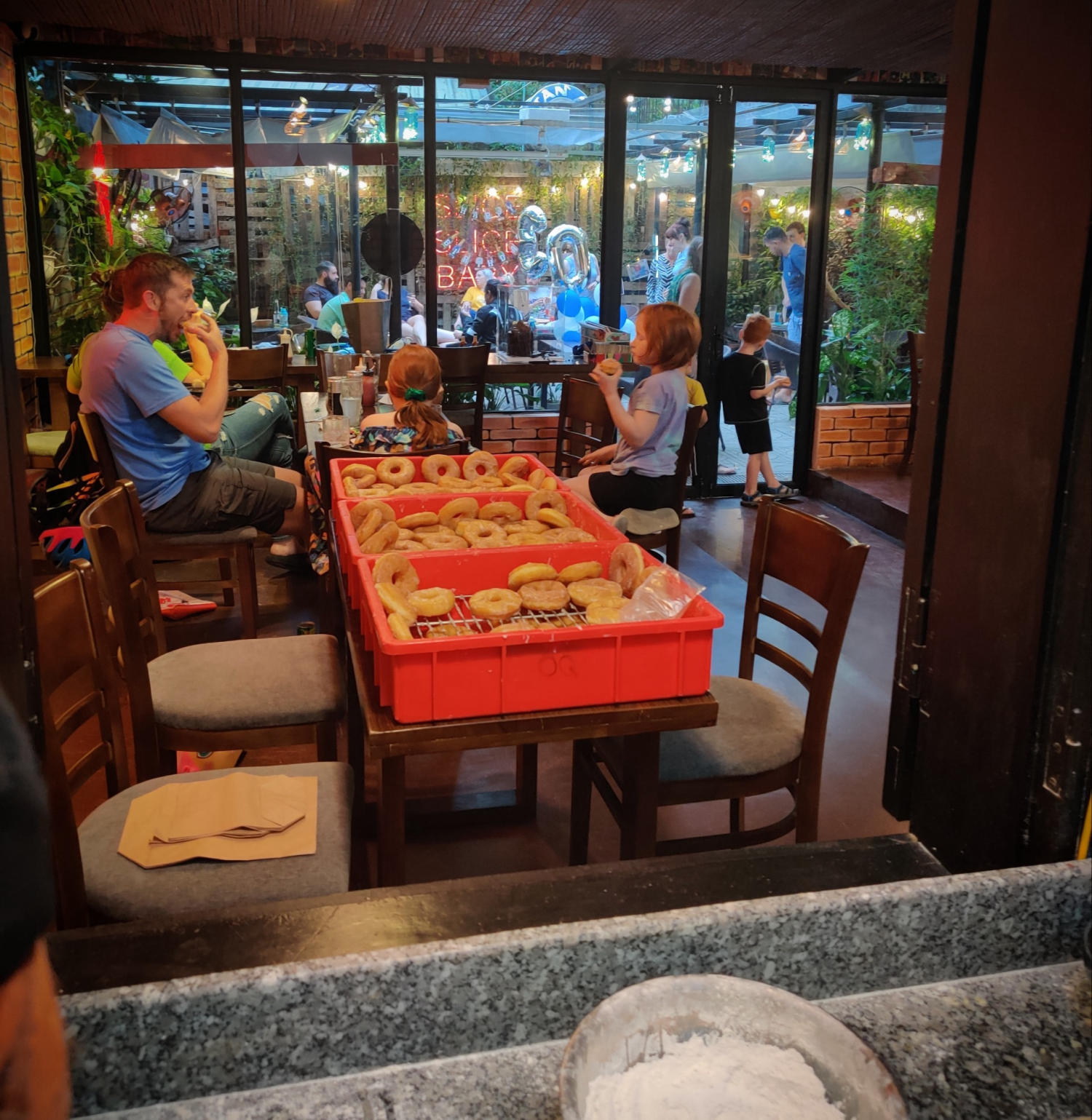 Hunting for the number 1 delicious NYC Pizza in Hanoi 4