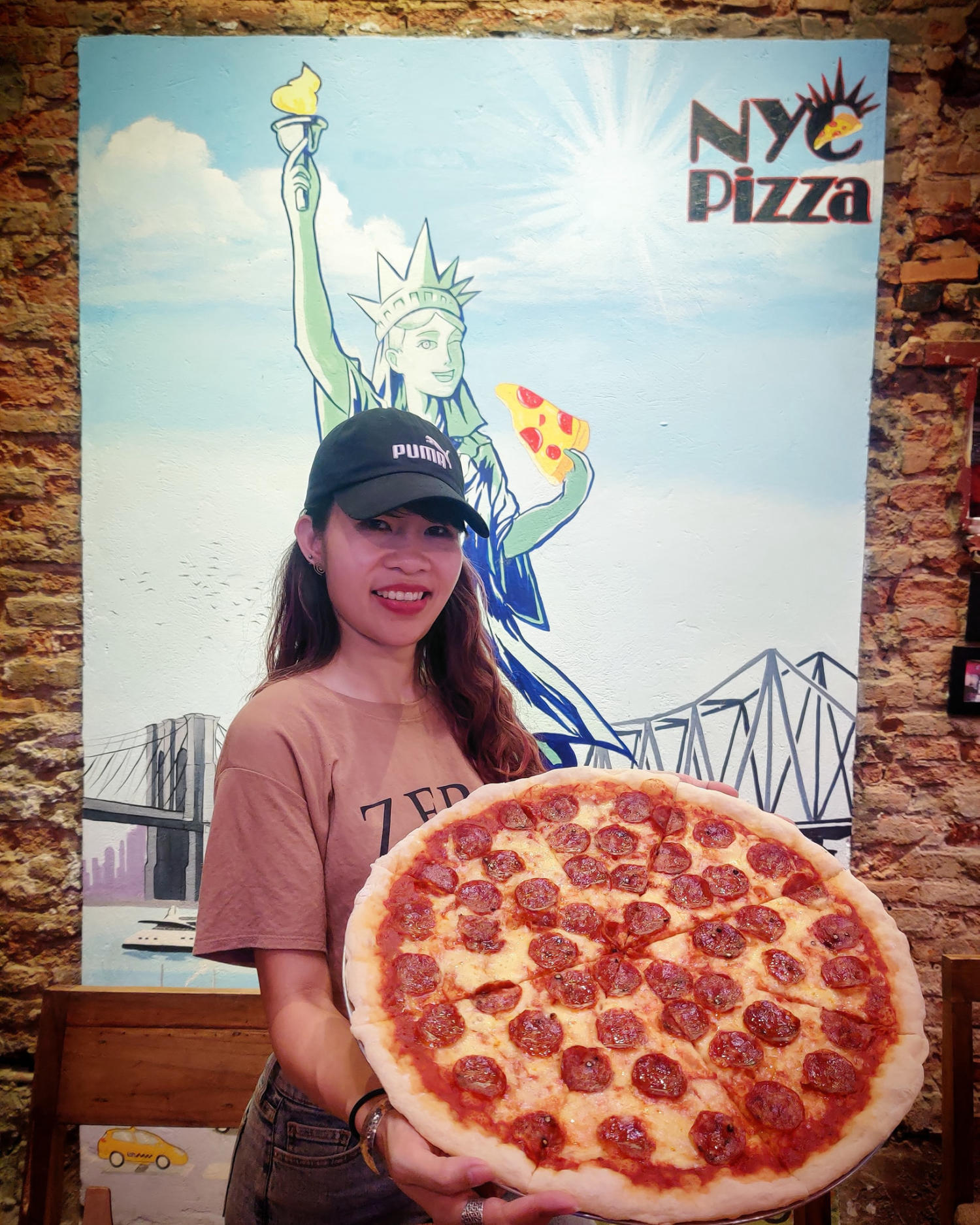 Hunting for the No. 1 delicious NYC Pizza in Hanoi 11