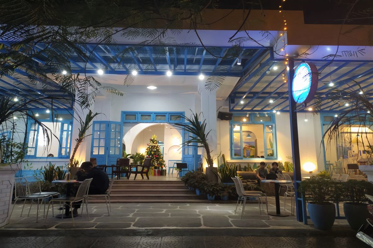 Santo Cafe Hue - miniature Santorini in the heart of the city 2
