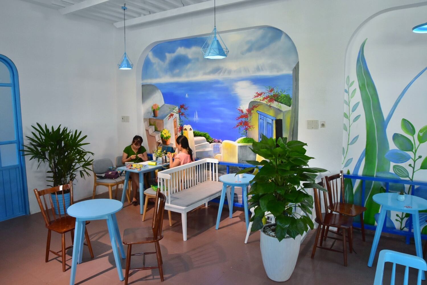 Santo Cafe Hue - miniature Santorini in the heart of the city 4