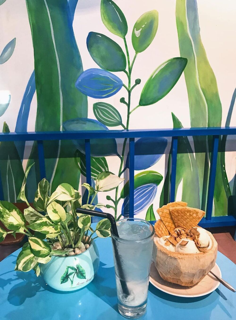 Santo Cafe Hue - miniature Santorini in the heart of the city 14