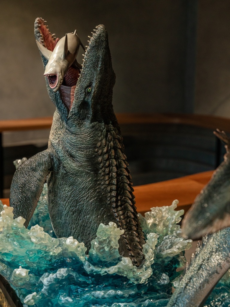 Discover Saurus Coffee & Gallery, a unique dinosaur cafe in Saigon 9