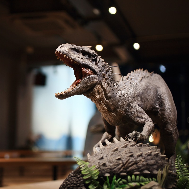 Discover the island of Saurus Coffee & Gallery, a unique dinosaur cafe in Saigon 10