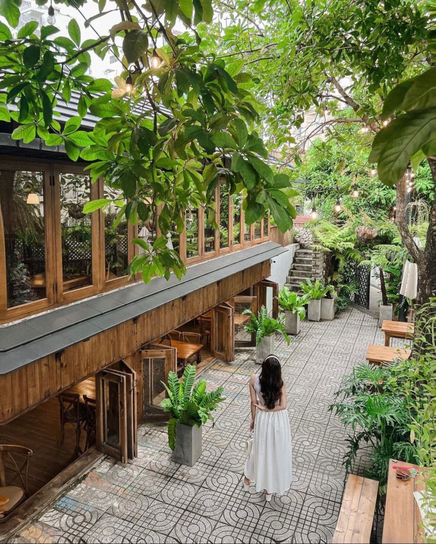 Get lost in the dreamy, ancient Sori Garden in the heart of Saigon 2